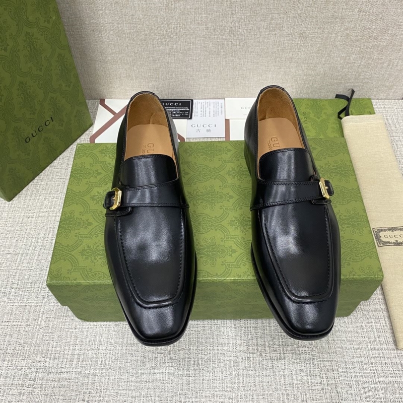 G*u*i leather shoes